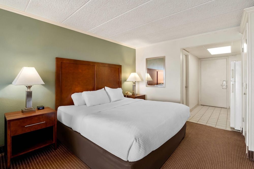 Quality Inn & Suites Ocean City Fenwick 1