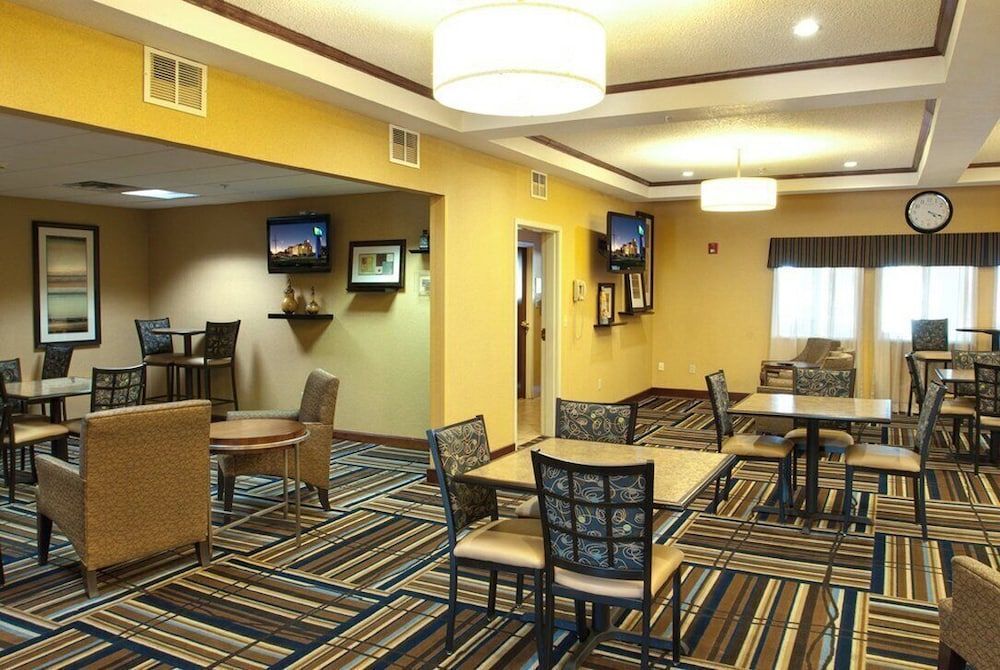 Holiday Inn Express & Suites CANYON by IHG 1