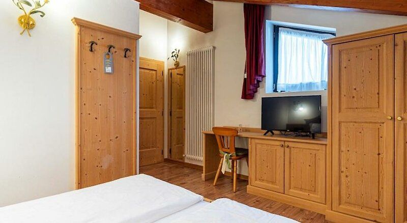 Hotel Castel Pietra 1