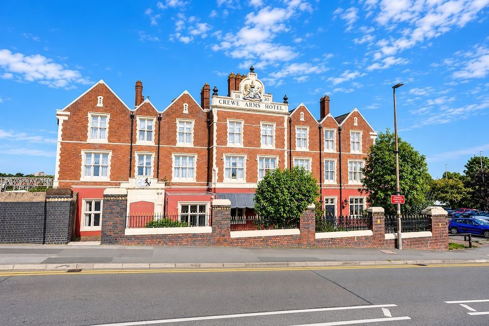 Belvilla Crewe Arms Hotel 1
