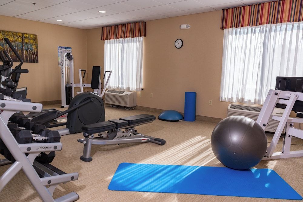 Holiday Inn Express HARTFORD - NEWINGTON by IHG 1
