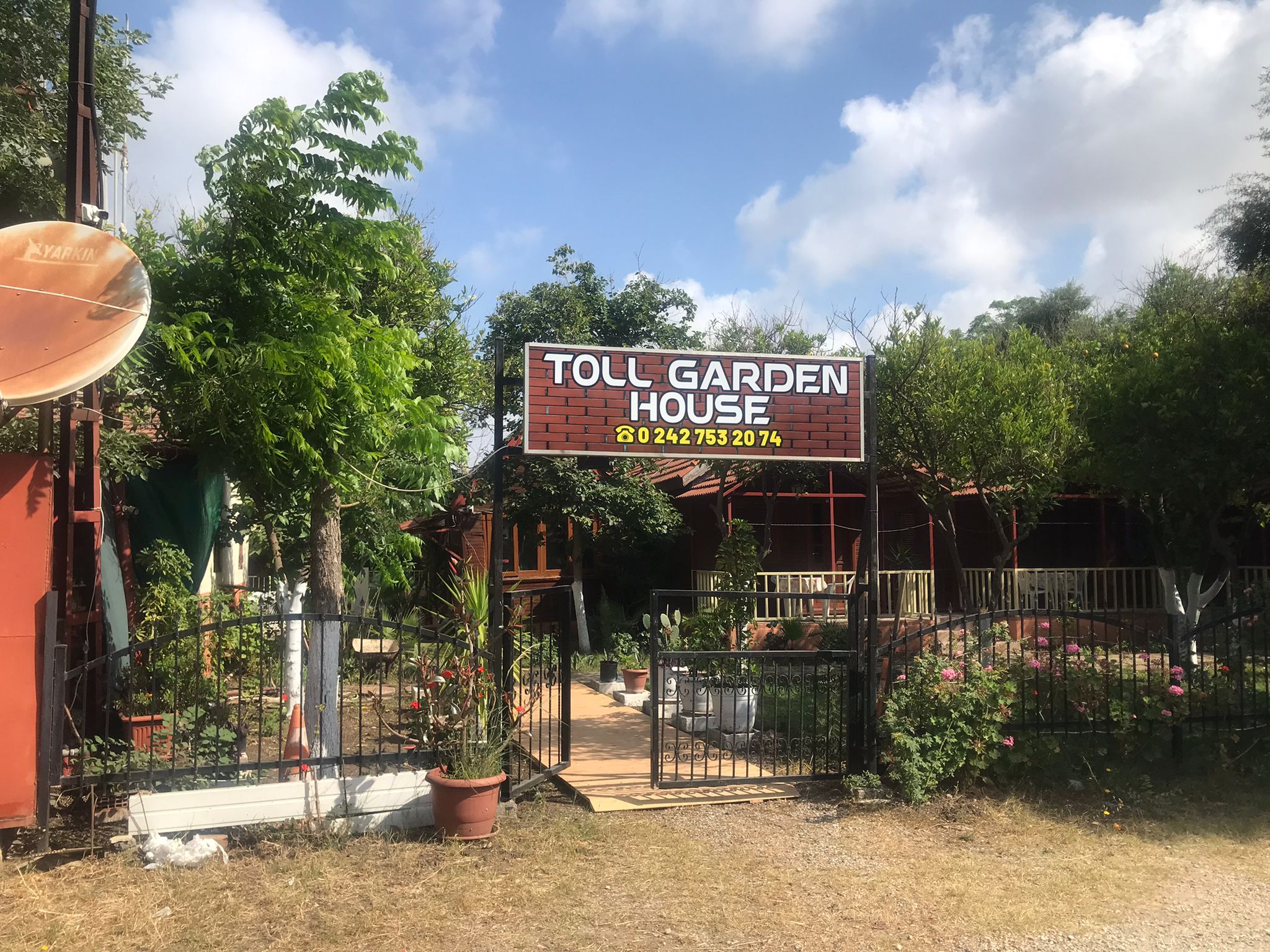 Toll Garden House 2