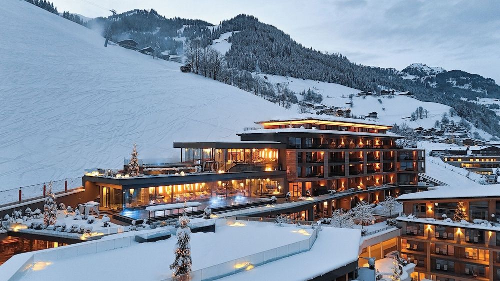 DAS EDELWEISS - Salzburg Mountain Resort 1