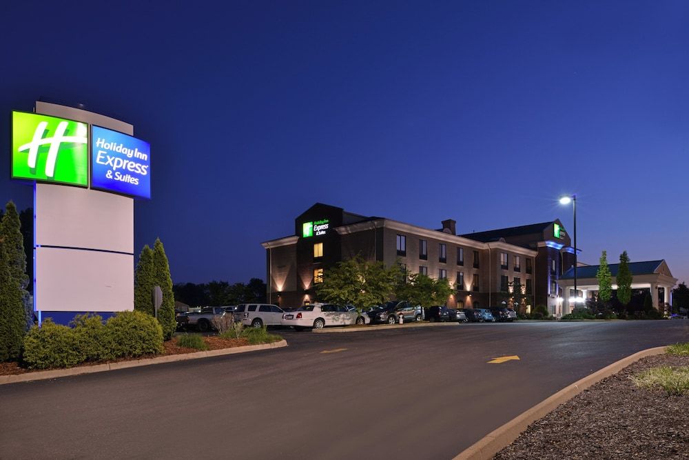 Holiday Inn Express & Suites ATHENS by IHG 1