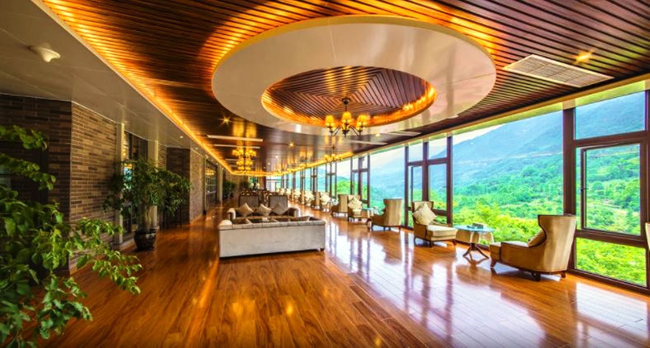 Howard Johnson by  Life Mountain View Chengdu 1