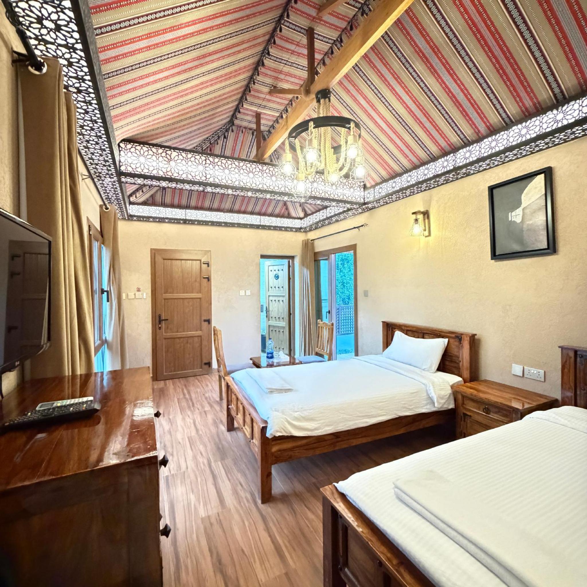 Jebel Shams Resort منتجع جبل شمس 1