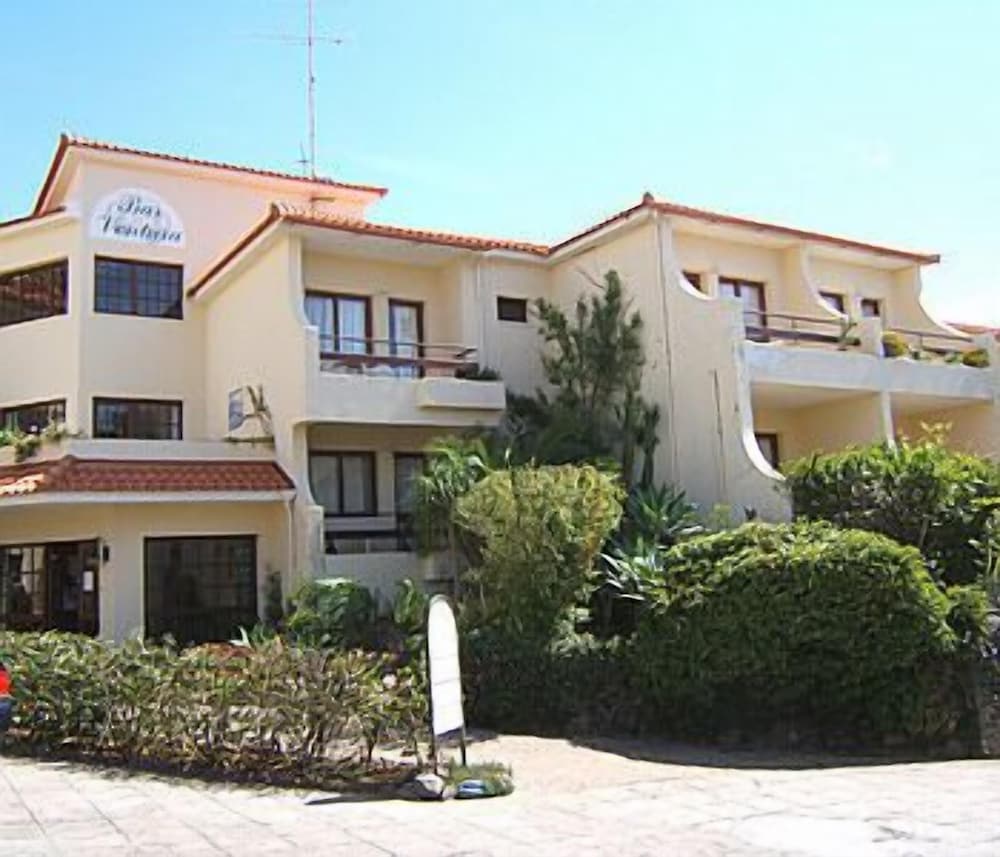 Traineira Vila Ventura Village 1