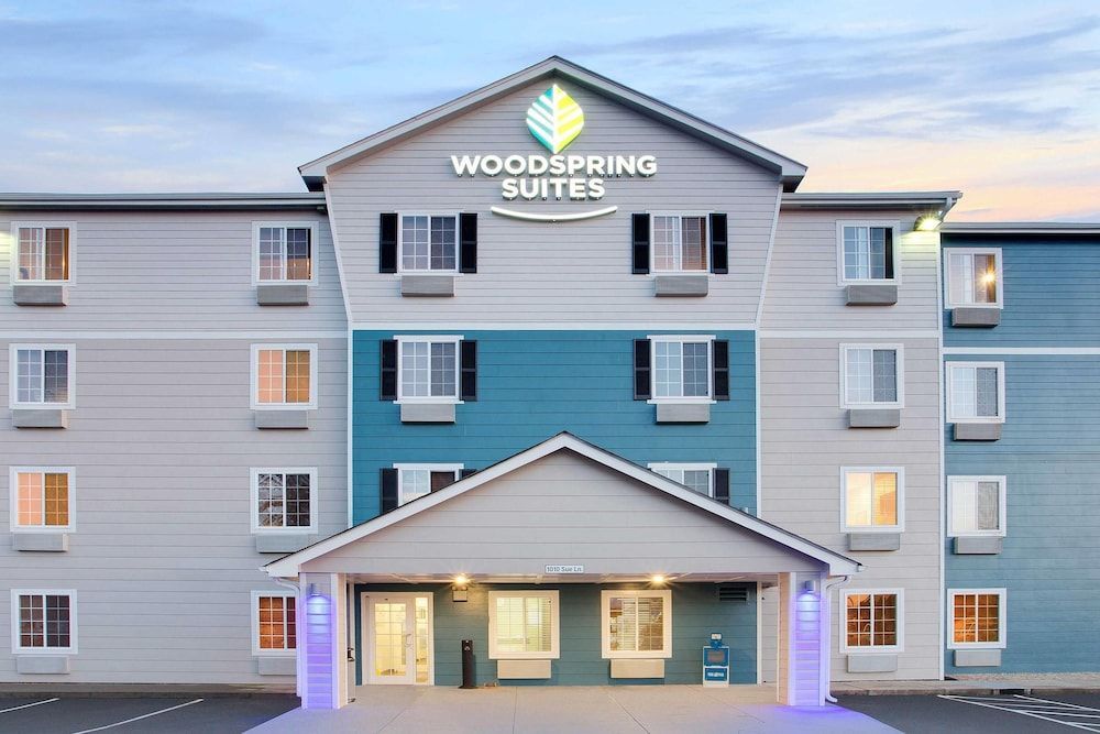 WoodSpring Suites Charlotte Shelby 1