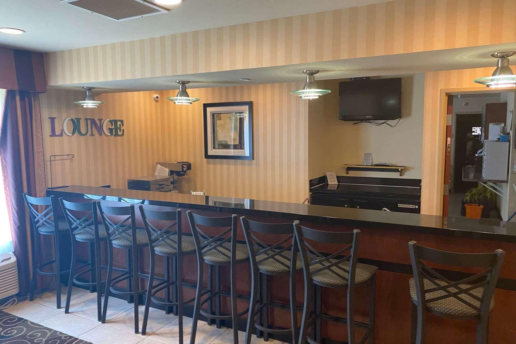 AmericInn by Wyndham Oshkosh 2