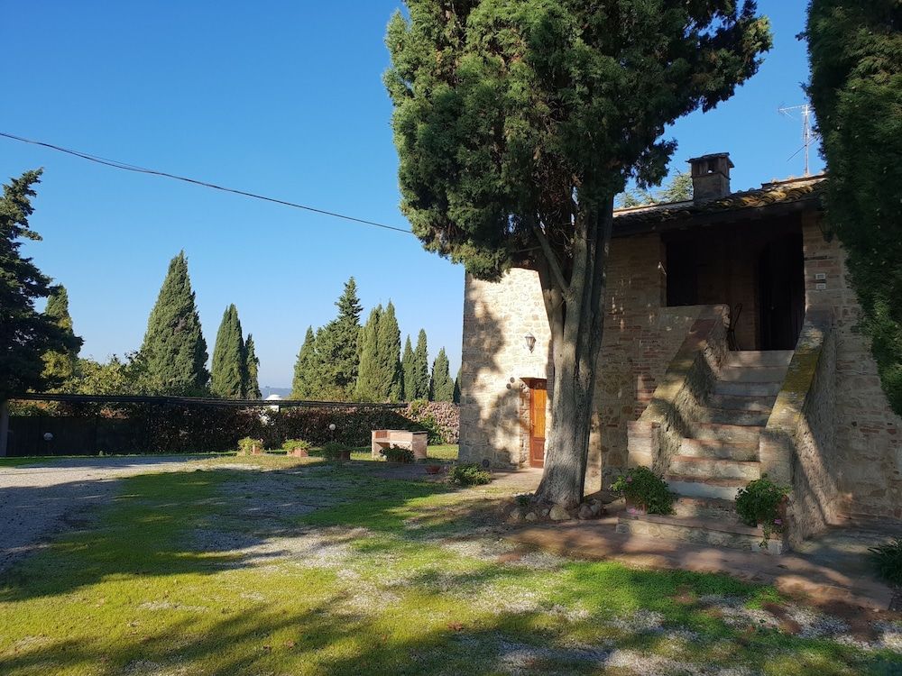B&B La Torre - Fattoria di Larniano 1