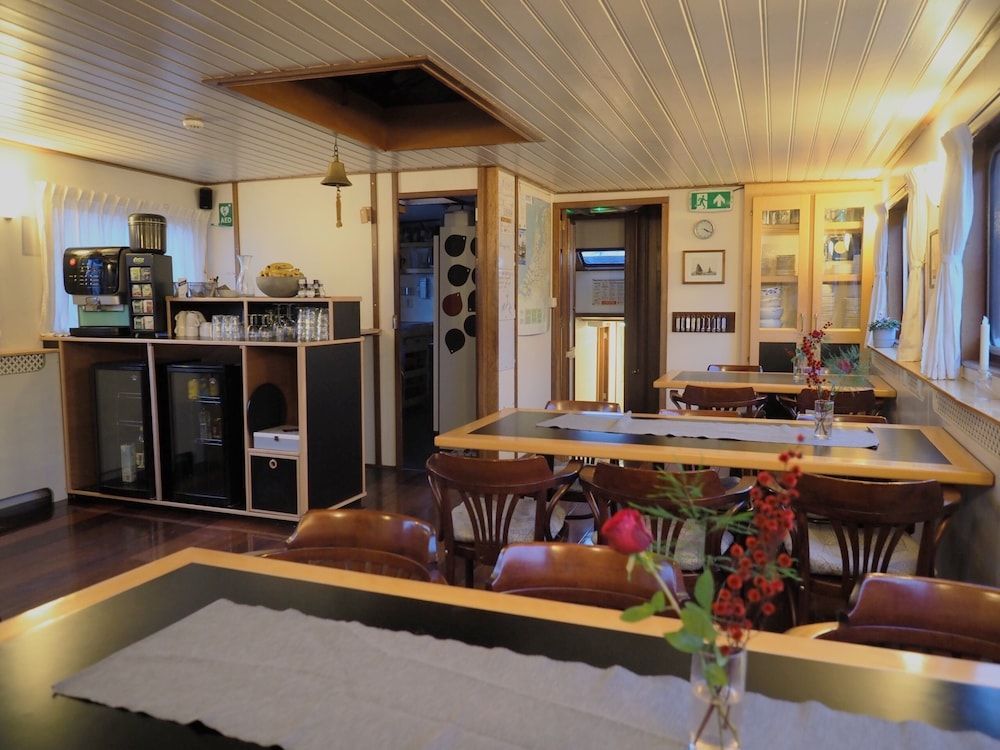 Hotelschip Sarah 1