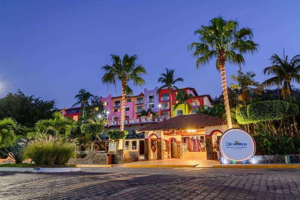 Decameron Los Cocos Guayabitos, Ramada All-Inclusive Resort 1