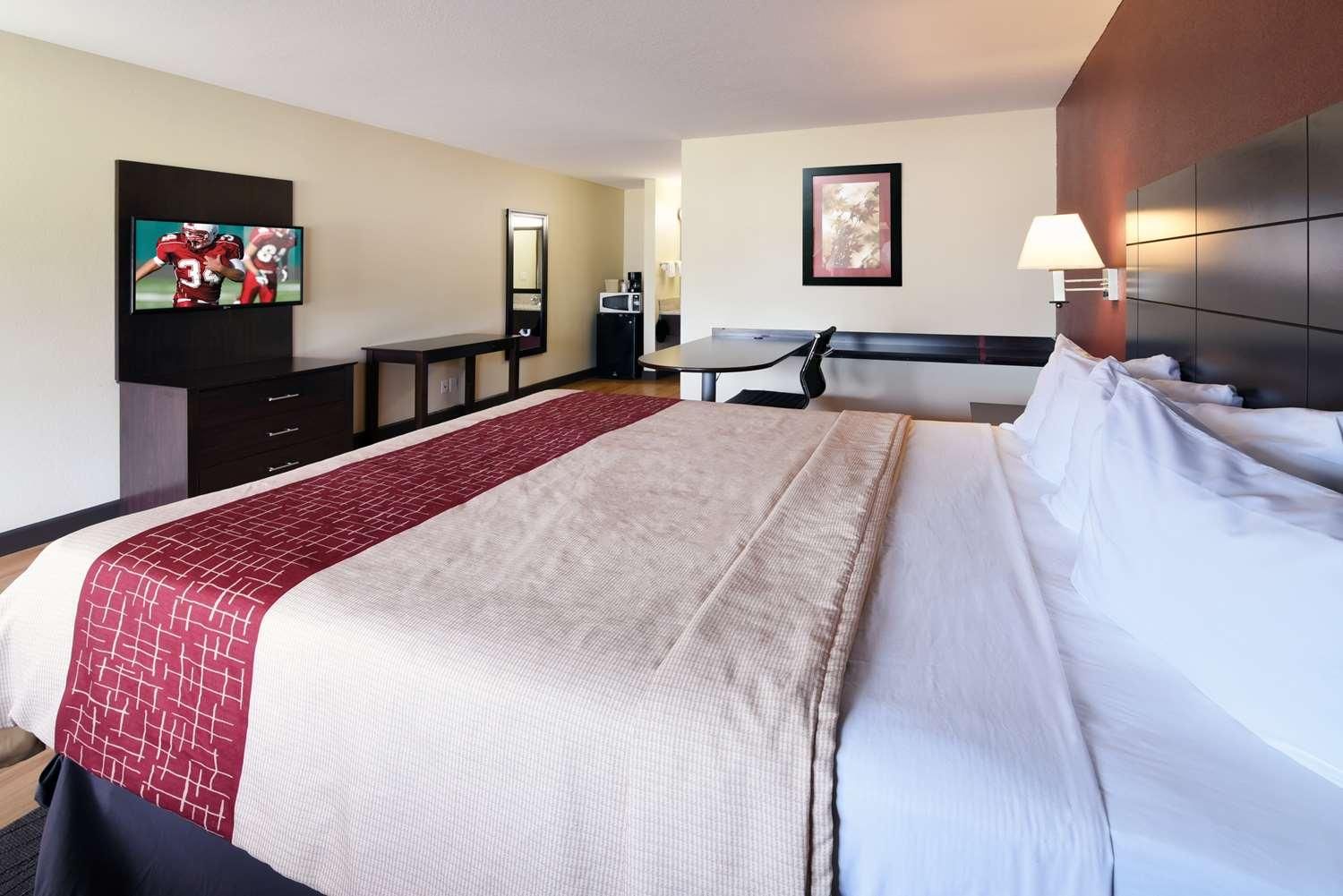 Red Roof Inn Bakersfield 1