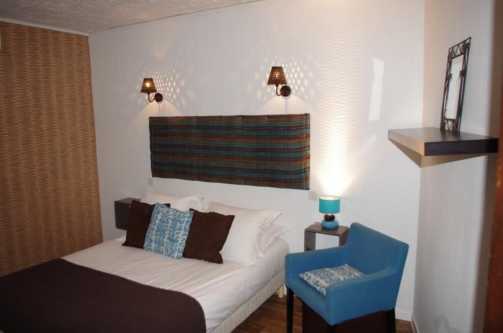 HOTEL 3 étoiles NN "LOU CIGALOUN" 1