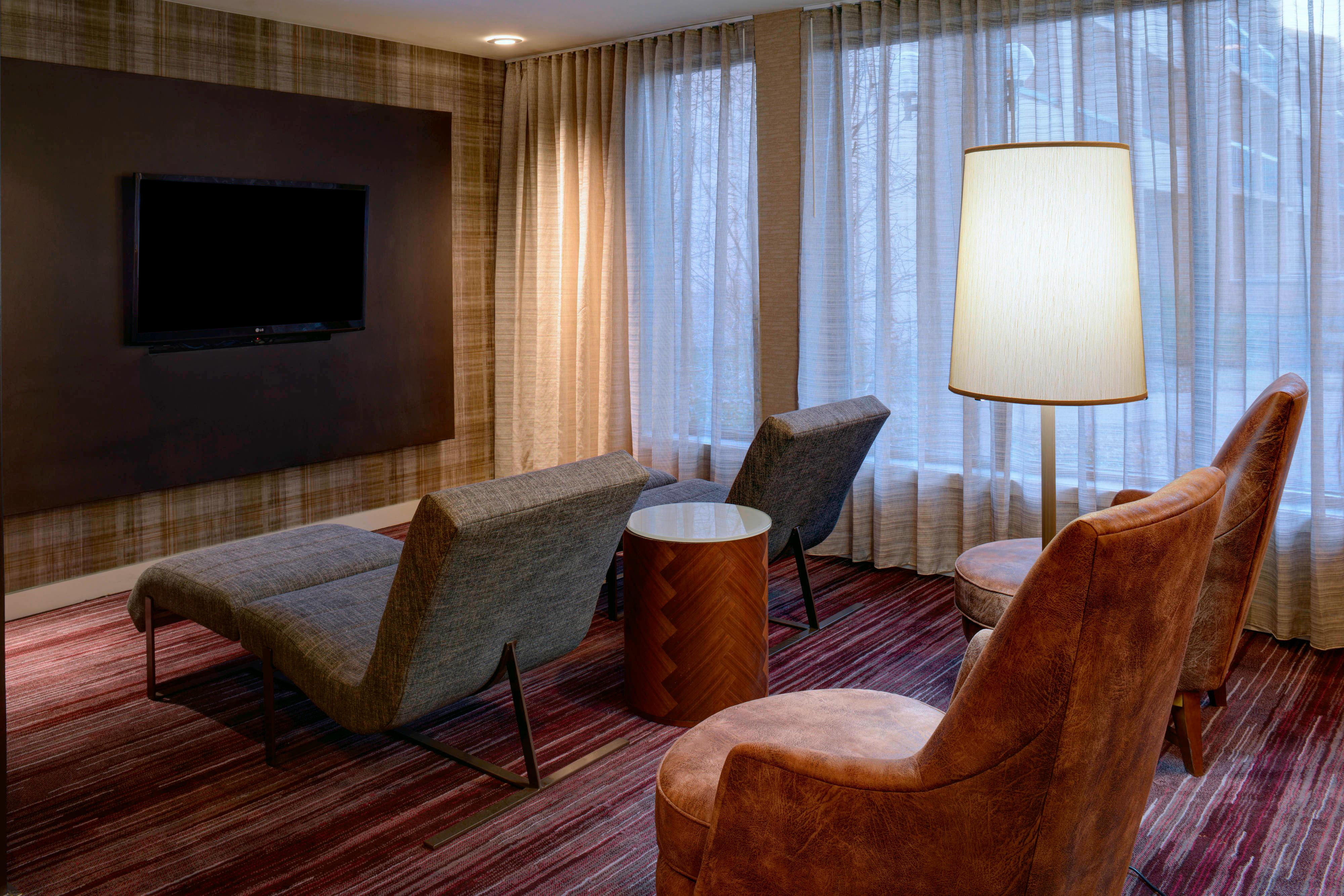 Courtyard by Marriott Kansas City Airport 1