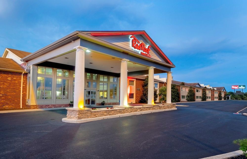Red Roof Inn & Suites Wilmington – New Castle 1
