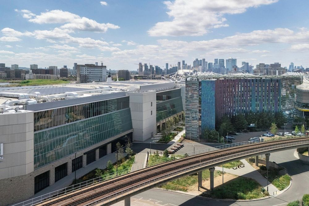 Aloft by Marriott London Excel 1
