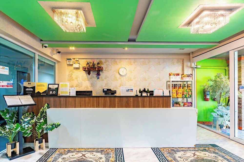 Gold Airport Suites 2