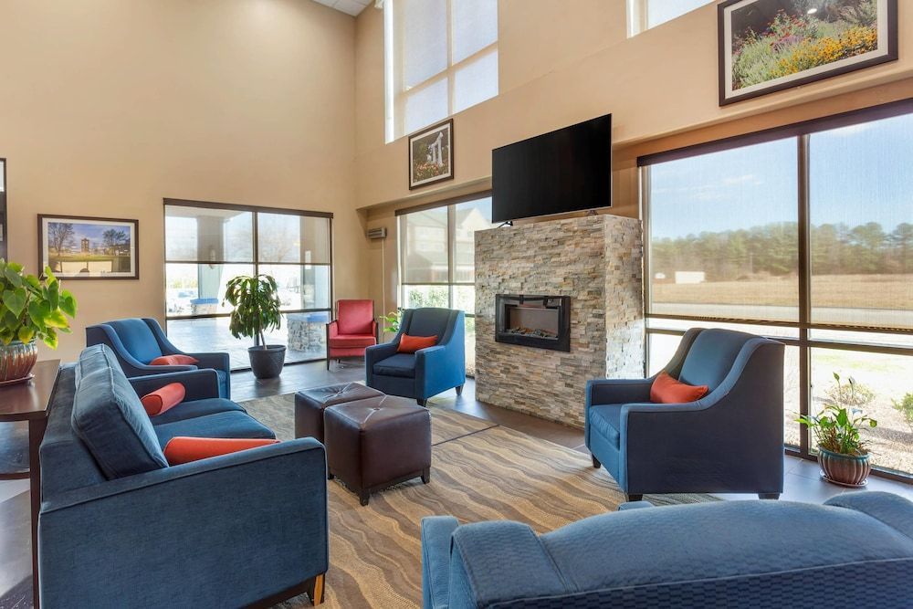 Comfort Suites Wilson - I - 95 1