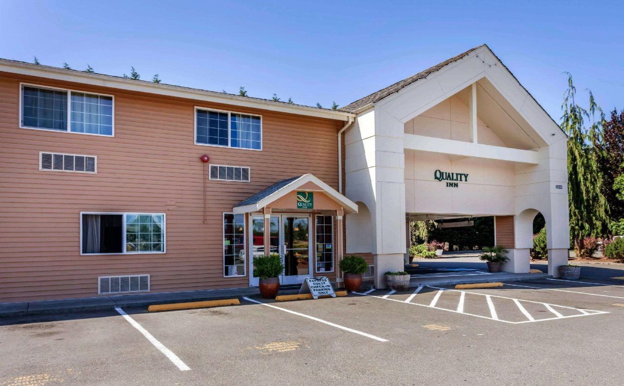 Quality Inn Near Seattle Premium Outlets 1