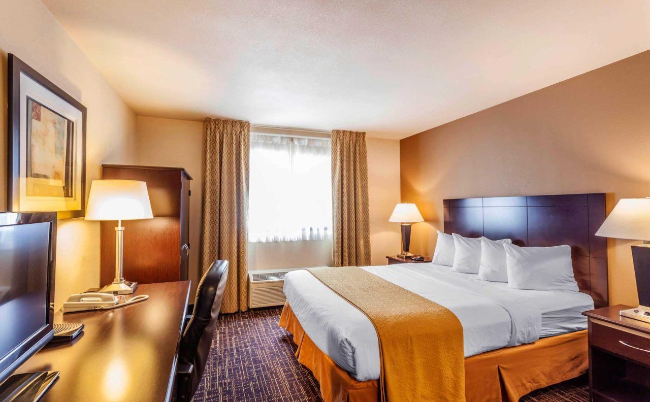 Quality Inn Near Seattle Premium Outlets 2