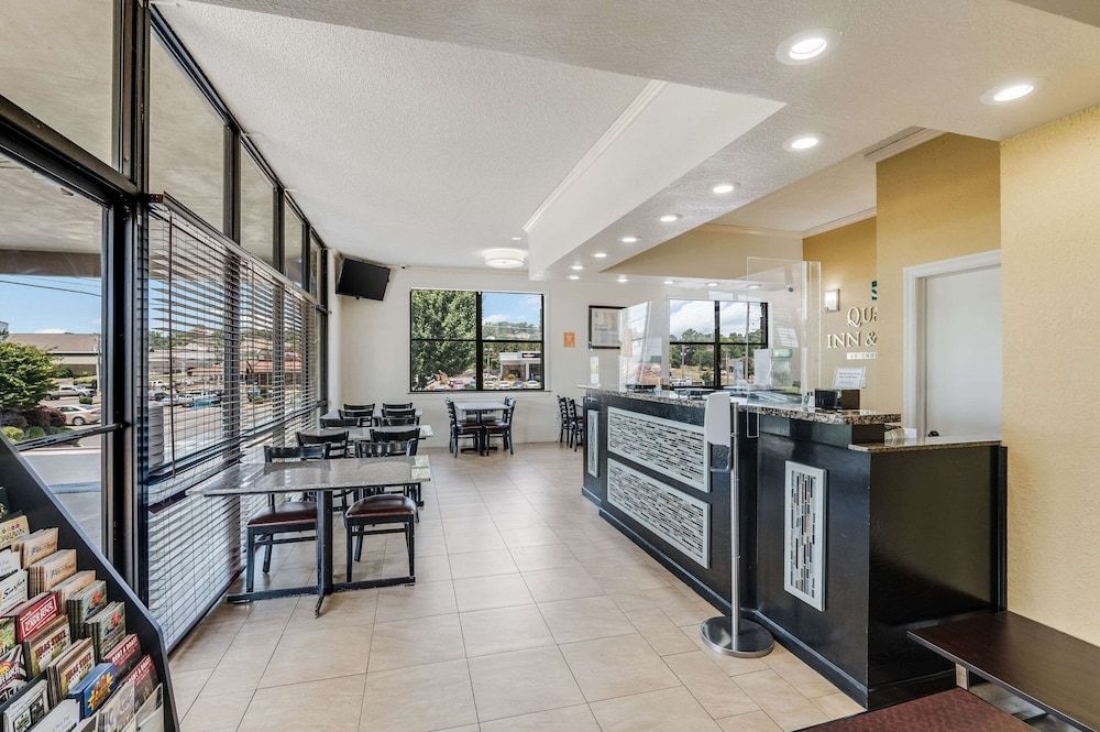 Quality Inn & Suites Hot Springs-Lake Hamilton 2