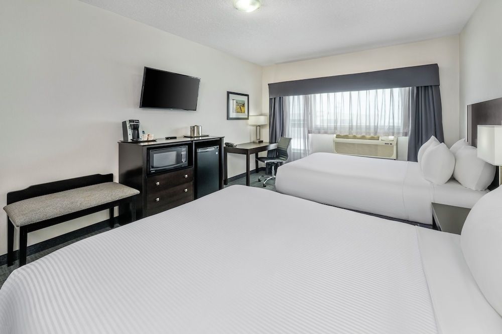 Park Inn by Radisson Edmonton Airport 1