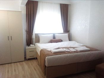 The Golden Pera's Hotel & Spa 1