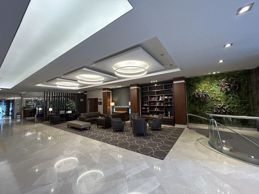 Doubletree by Hilton Izmir Karsiyaka 1
