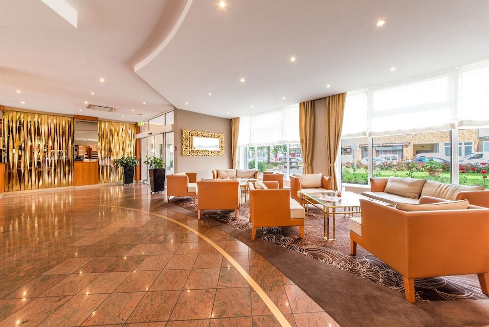 Best Western Plus Delta Park Hotel 2
