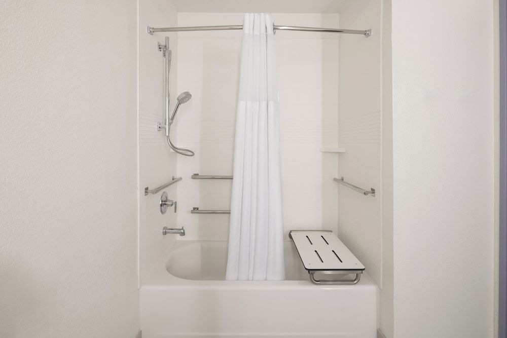 Garner Hotel Lawton - Fort Sill Area by IHG 2