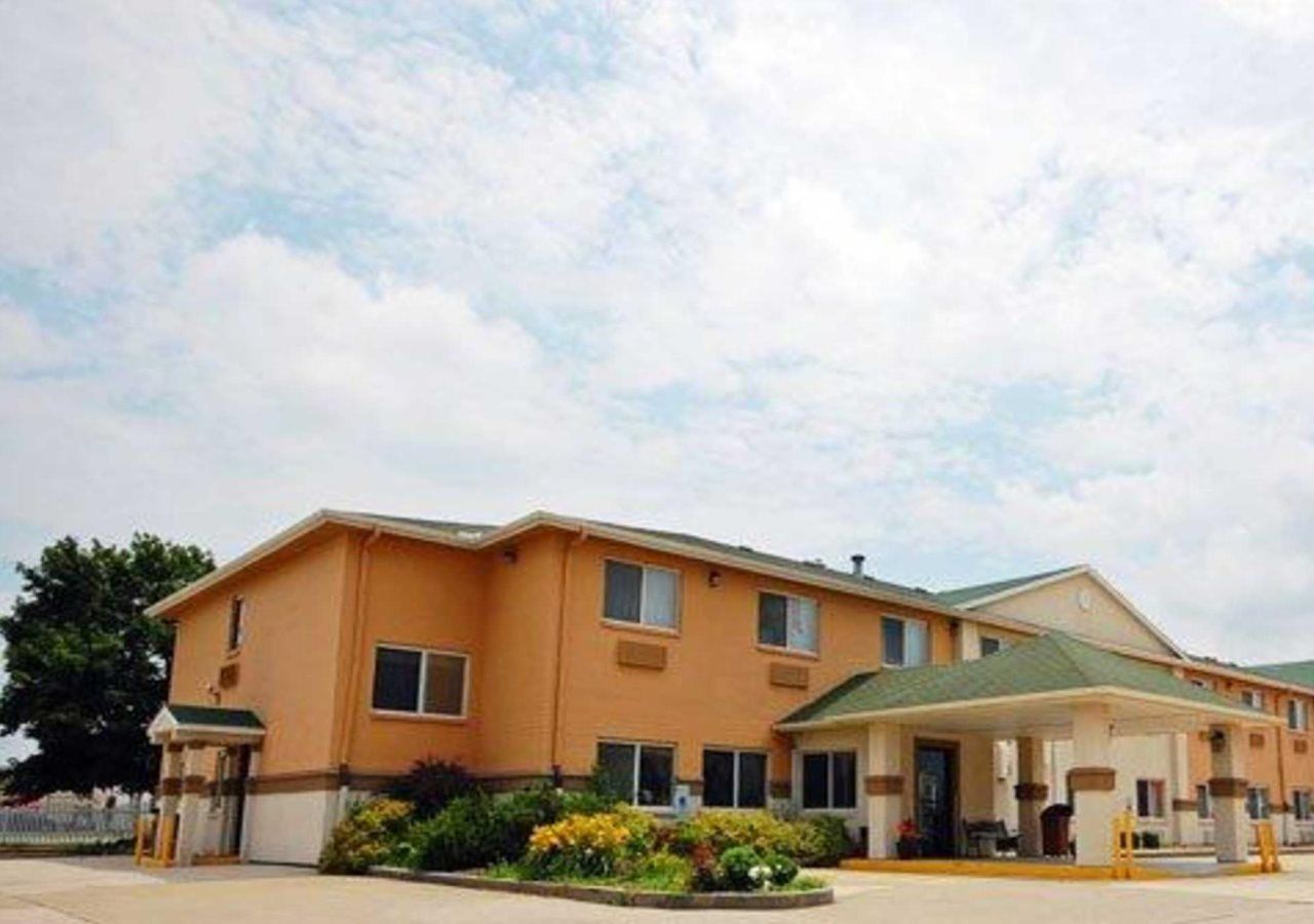 Quality Inn Suites Lincoln Near I-55 1