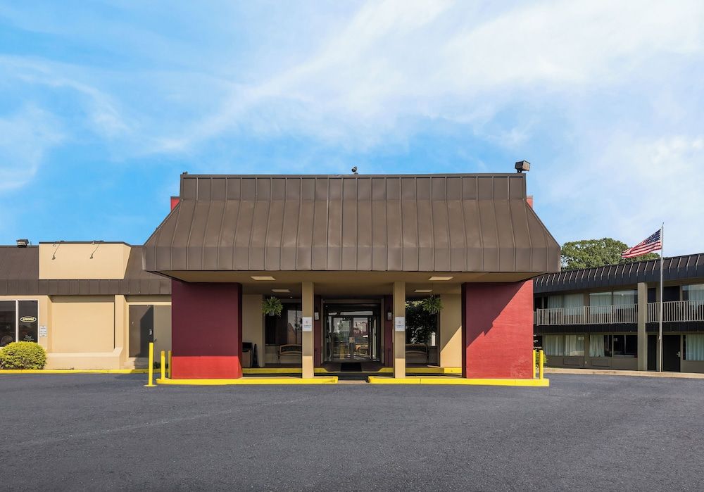 Red Roof Inn Reading 1