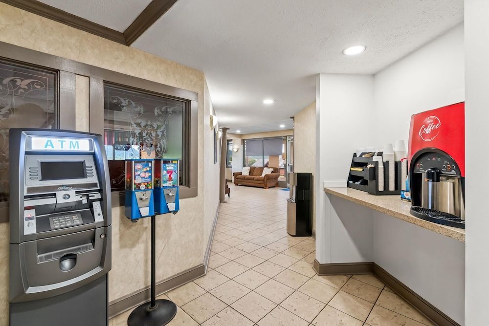 Travelodge by Wyndham Shamokin Dam/Selinsgrove 2