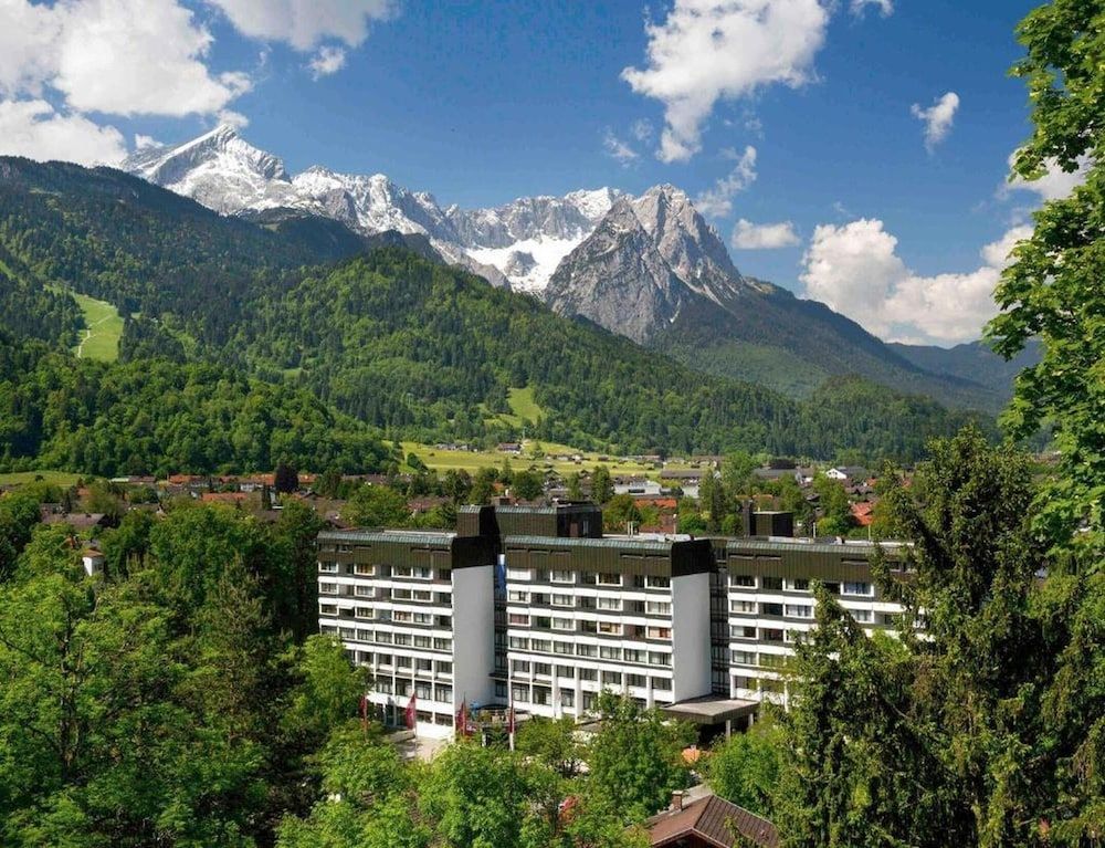 Sunday Hotel Garmisch Partenkirchen 1