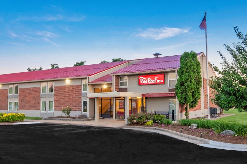 Red Roof Inn Leesburg, VA 1