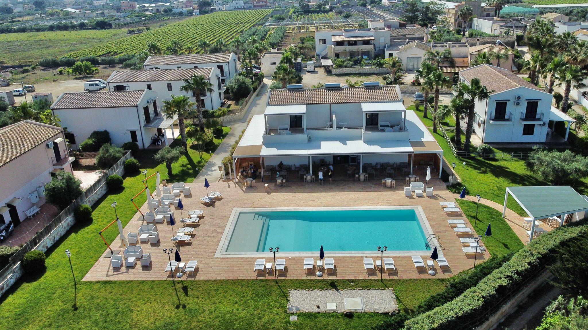 Oasi Guzzetta Hotel&Case Vacanze 1