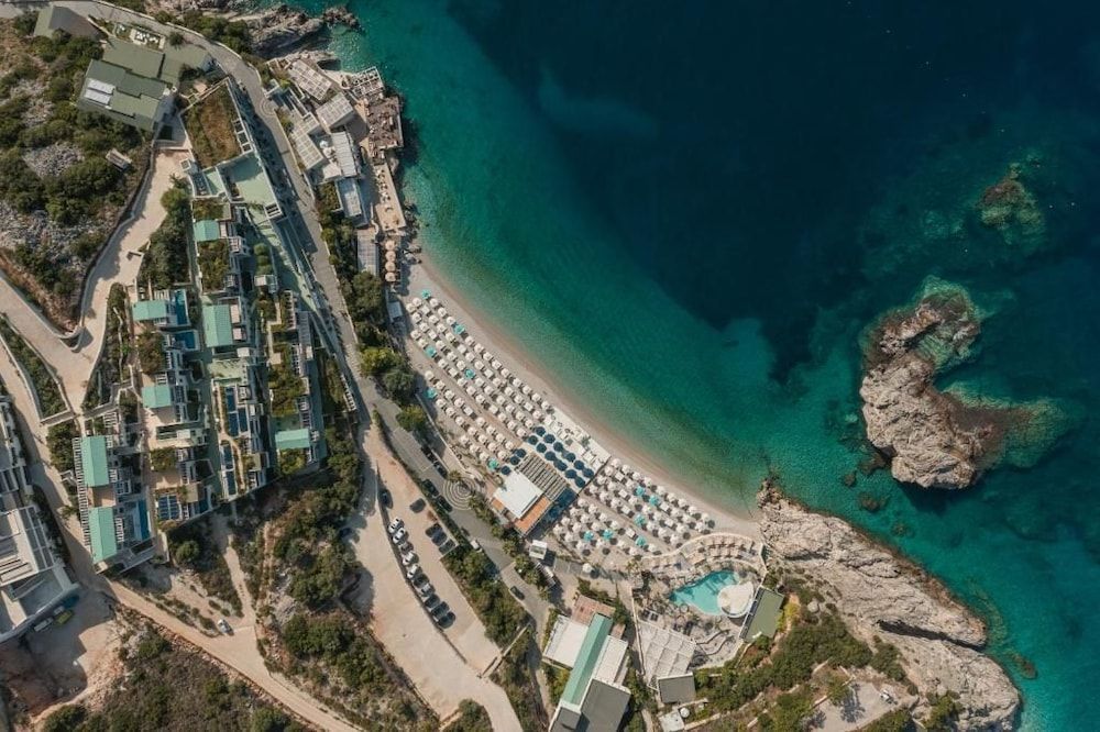 Folie Marine Beach Hotel & Club 1