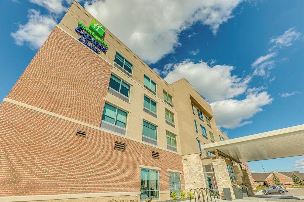 Holiday Inn Express & Suites OKEMOS - UNIVERSITY AREA by IHG 1