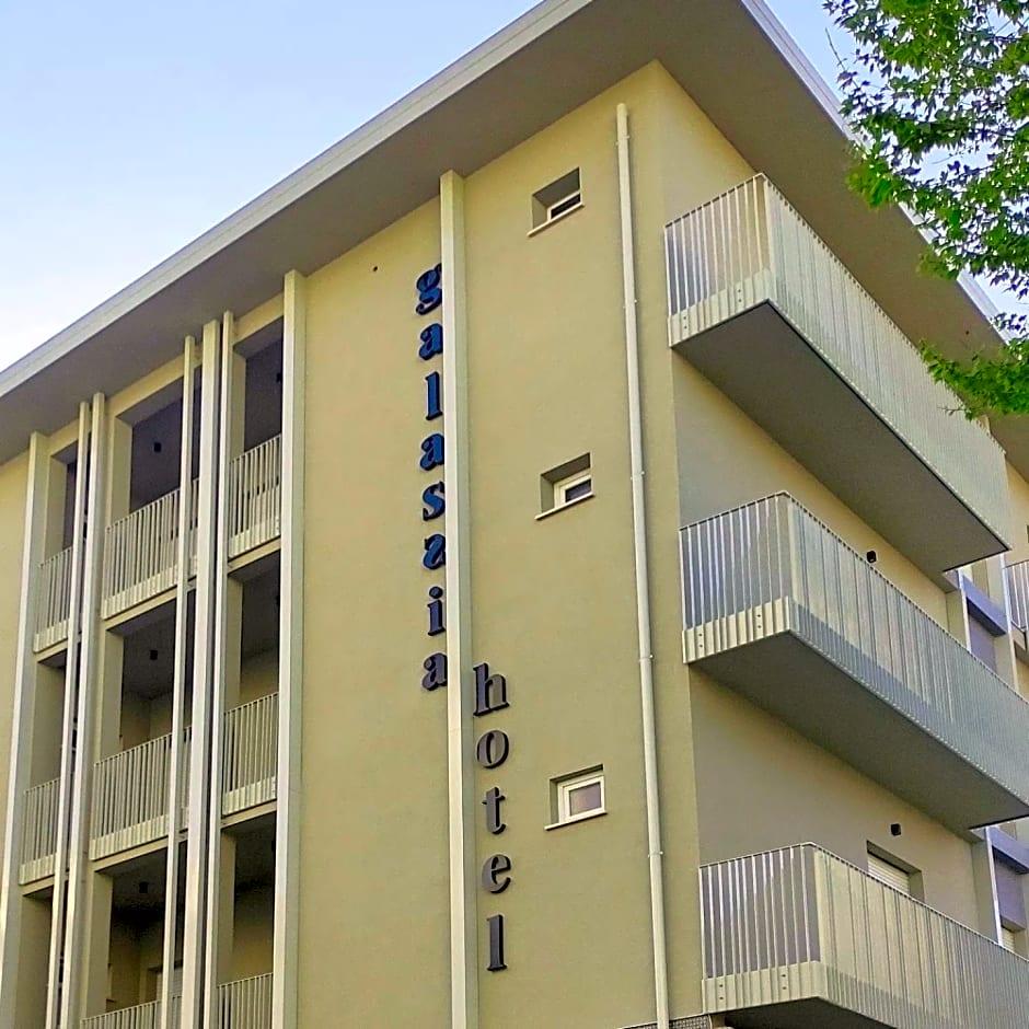 Hotel Galassia 1