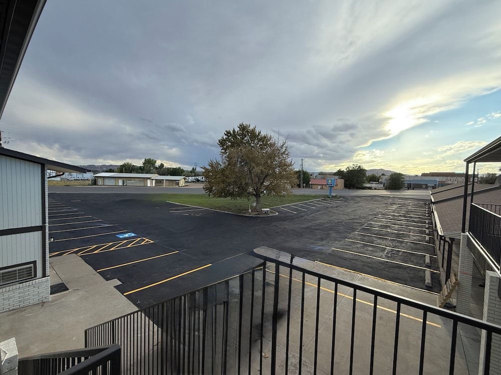 Days Inn by Wyndham Vernal Southwest 1