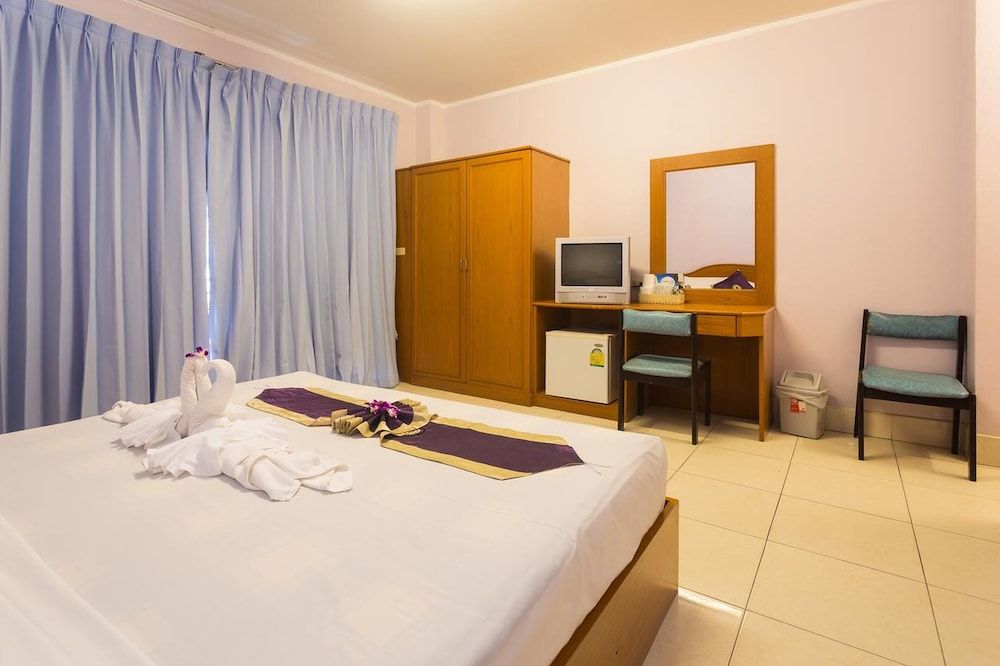 Room in Guest Room - Guesthouse Belvedere - Beautiful Apartment, 10 Minutes From the Beach 2