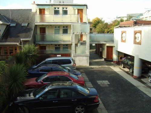 Leeson Bridge Guesthouse 2