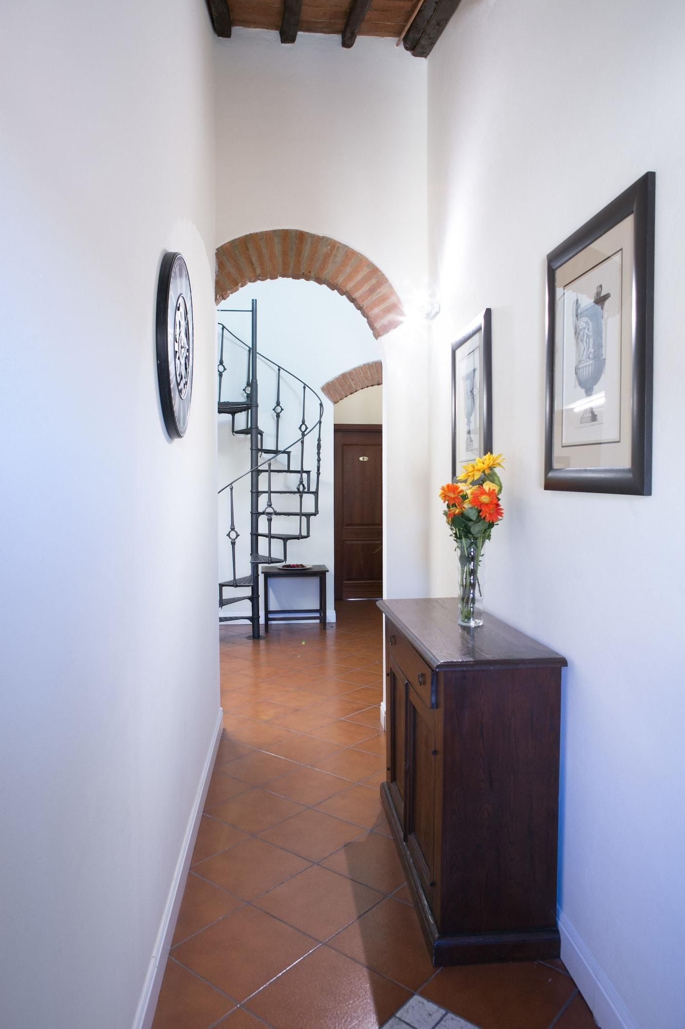 Giuliani Home 1