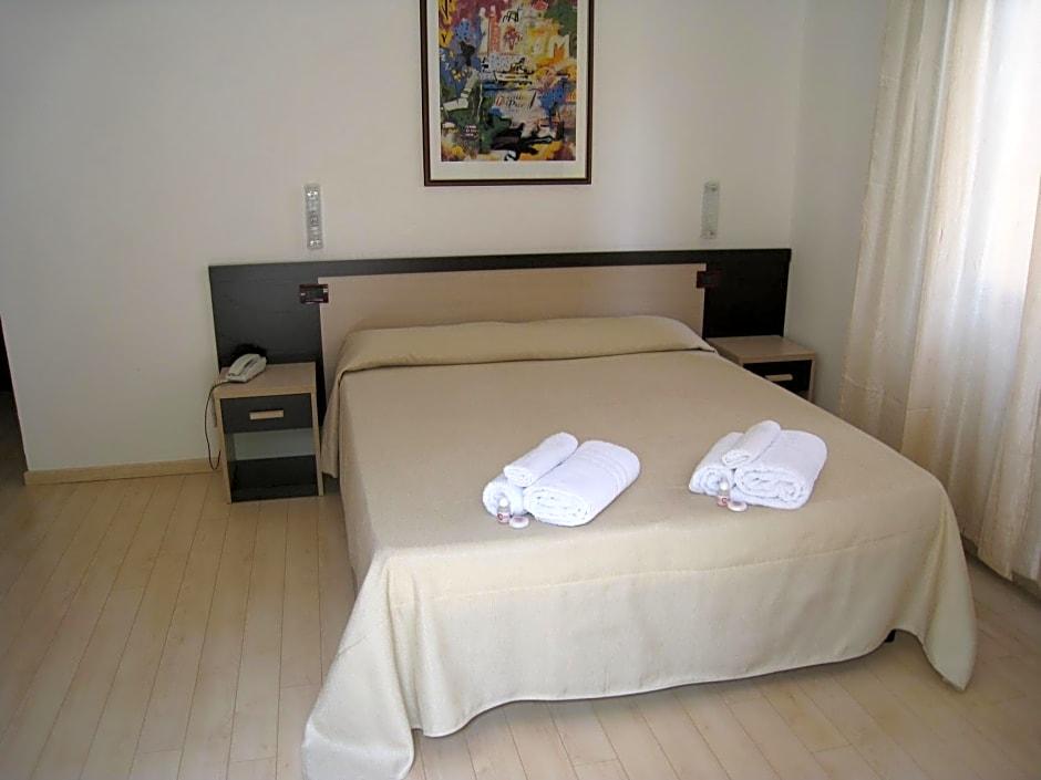 Hotel Canasta 2