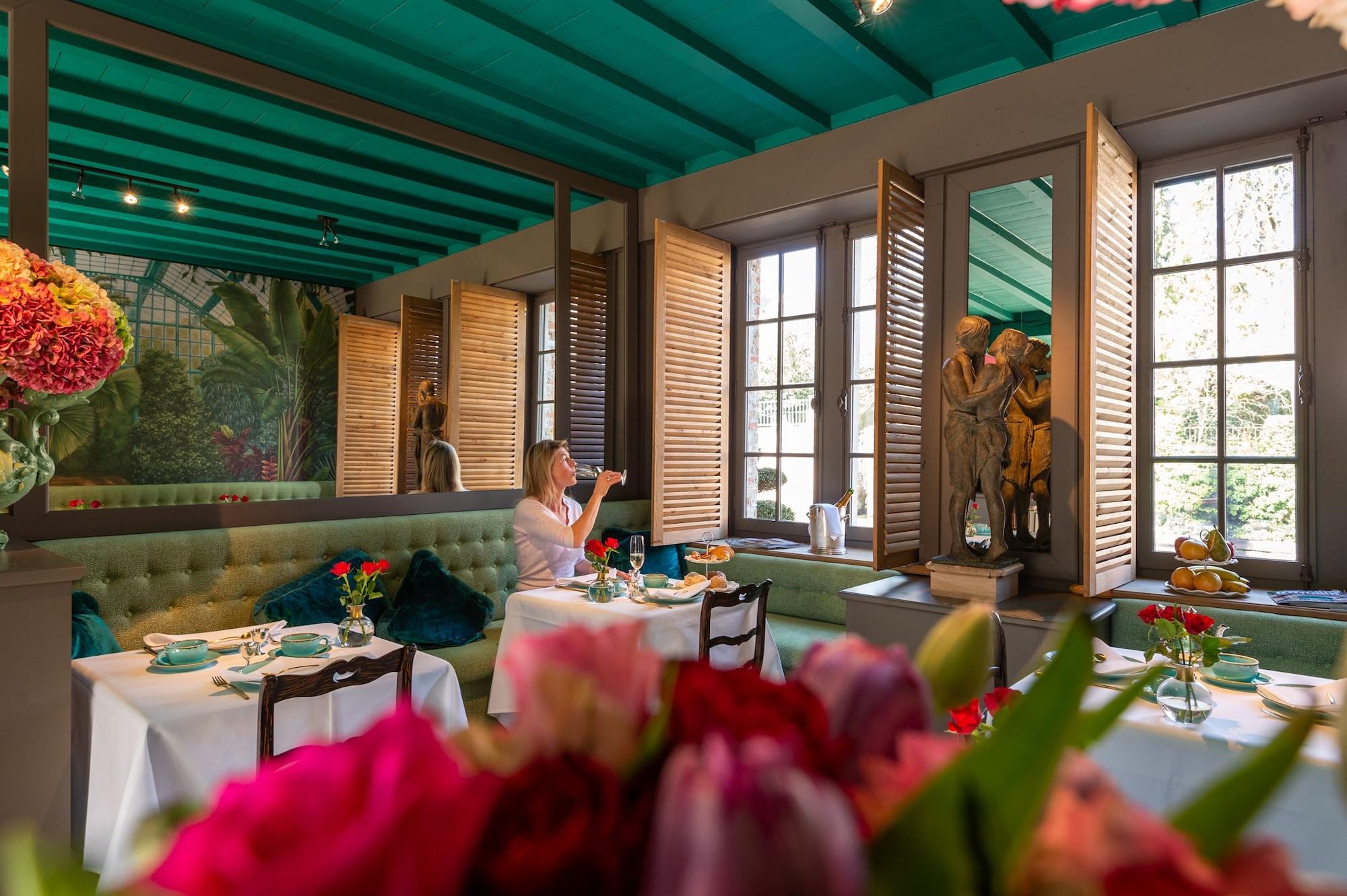 Exclusive Suites The Secret Garden 2