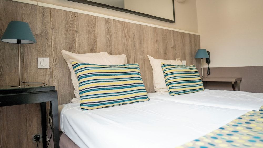 Plazza Hotel 2