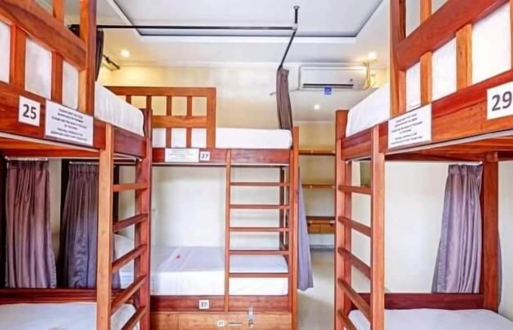 Castaway Hostel 2
