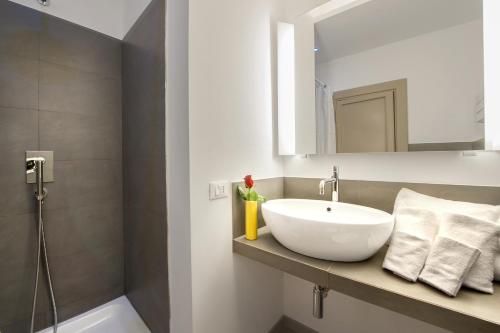 Raffaello Charmsuite 2