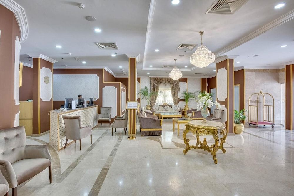 Royal Hotel 2